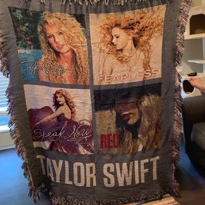 Taylor Swift blanket